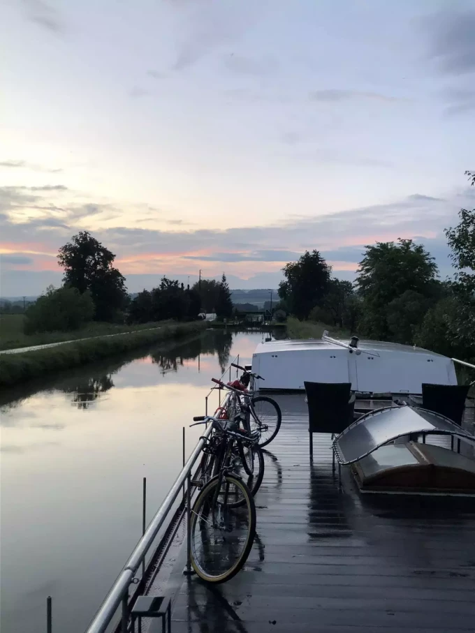 Fin d'une longue journ&eacute;e de navigation