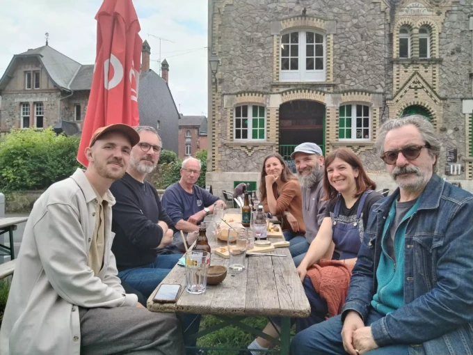 L&#039;équipe des Passerelles et les bédéistes Alfred et Charles Berberian, Haybes