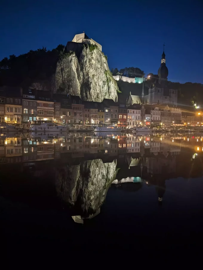 Dinant de nuit